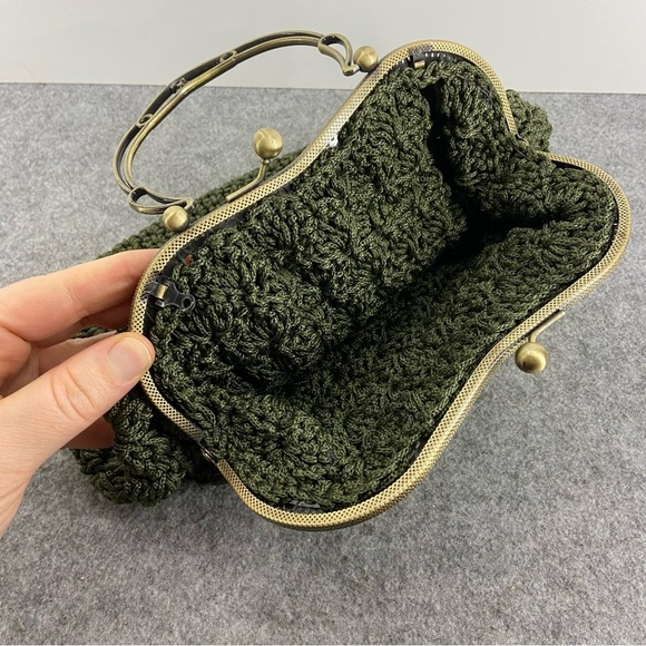 Handmade Hunter Green Crochet Purse Hand Bag With Gold Hardware - Picture 3 of 7